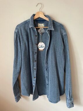 Textured Light Blue Casual Button-Down Shirt for Men